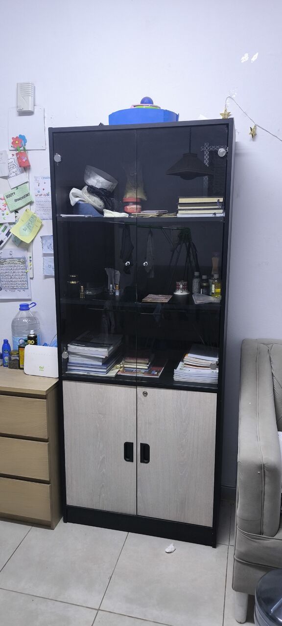 Riyadh, Furniture, SAR 250,  ✨ Elegant Modern Display Cabinet – Premium Look With Spacious Storage ✨