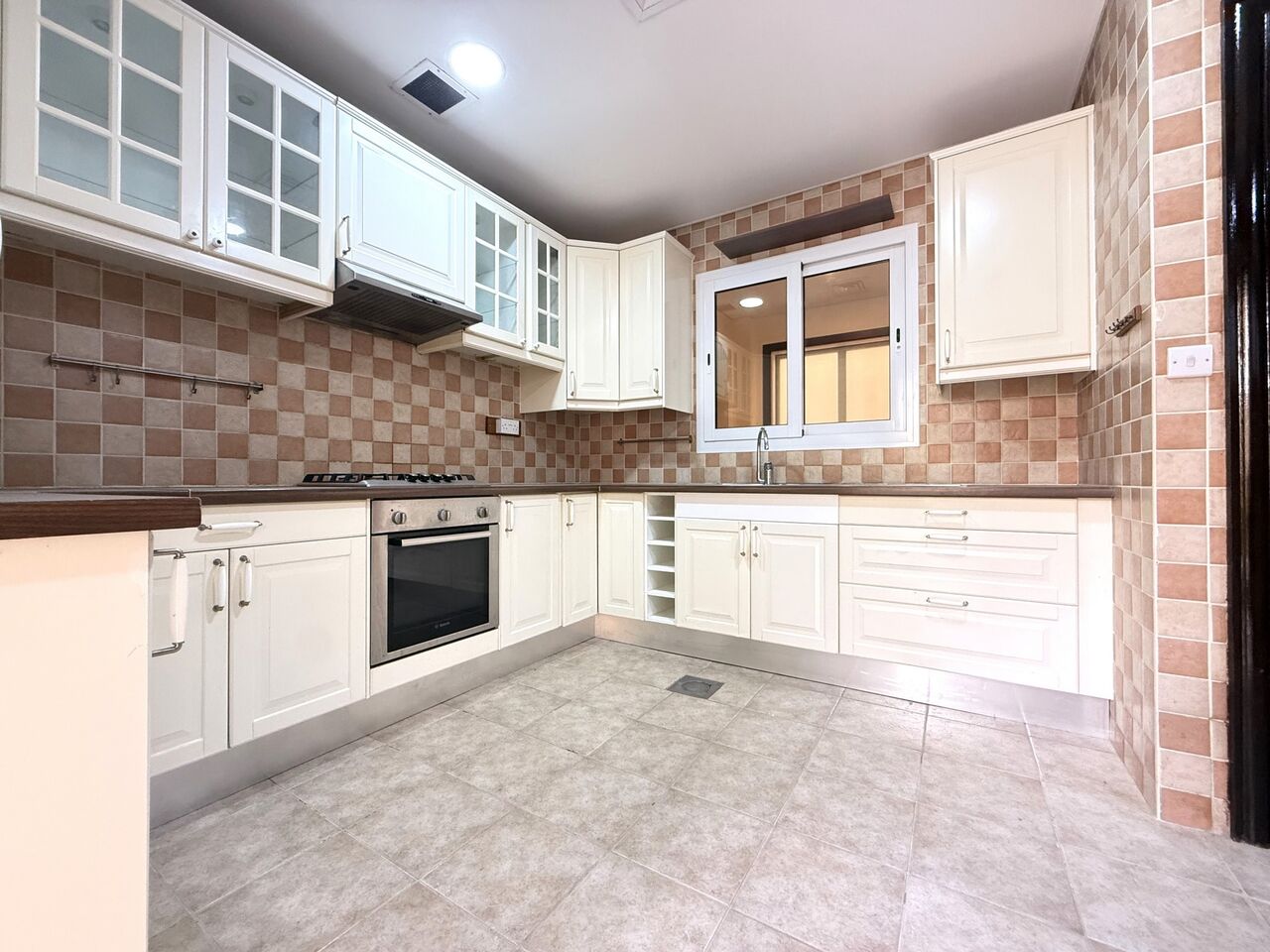 Fintas, Apartments, Flats, Houses & Villas, KWD 1000/month,  4 BR,  Fintas &ndash; Great, Unfurnished Four Bedroom Compound Villa