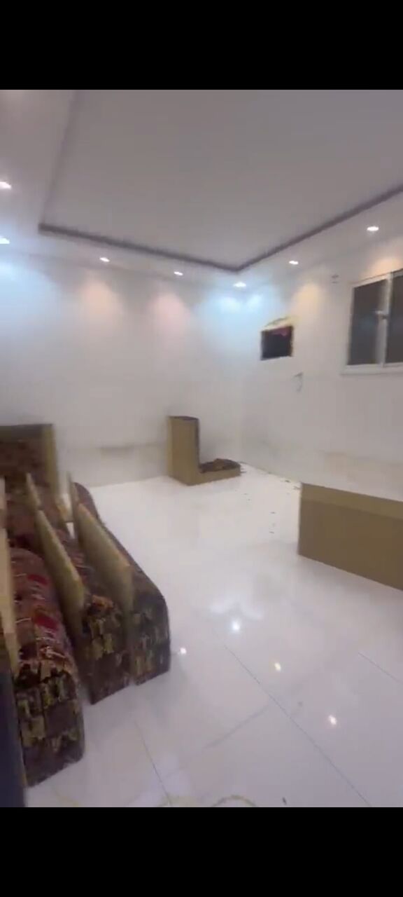 Al Naseem, Apartments, Flats, Houses & Villas, SAR 22000/year,  2 BR,  Family Apartment With 2 Speciuos Beadrooms And 1 Bath Kitchen Hall
