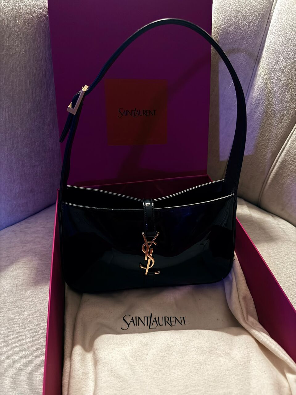 Manama, Clothing & Accessories, BHD 650,  Le 5 À 7 Patent Leather Shoulder Bag In Black - Saint Laurent