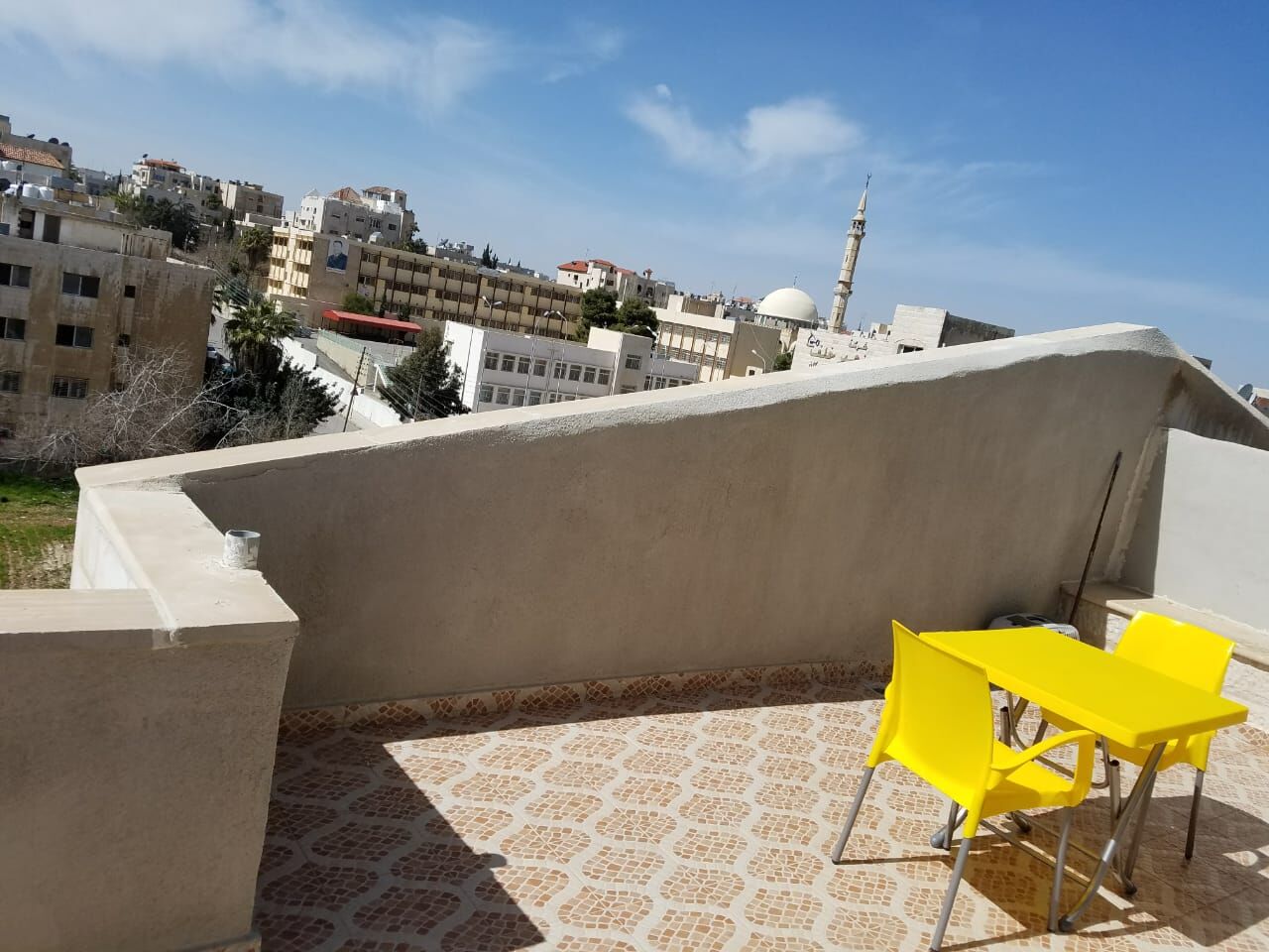 Amman, Apartments, Flats, Houses & Villas, JOD 350/month,  Furnished,  1 BR,  70 Sq. Meter,  Furnished One-bedroom Apt With An Overlooking Terrace, Shmeisani