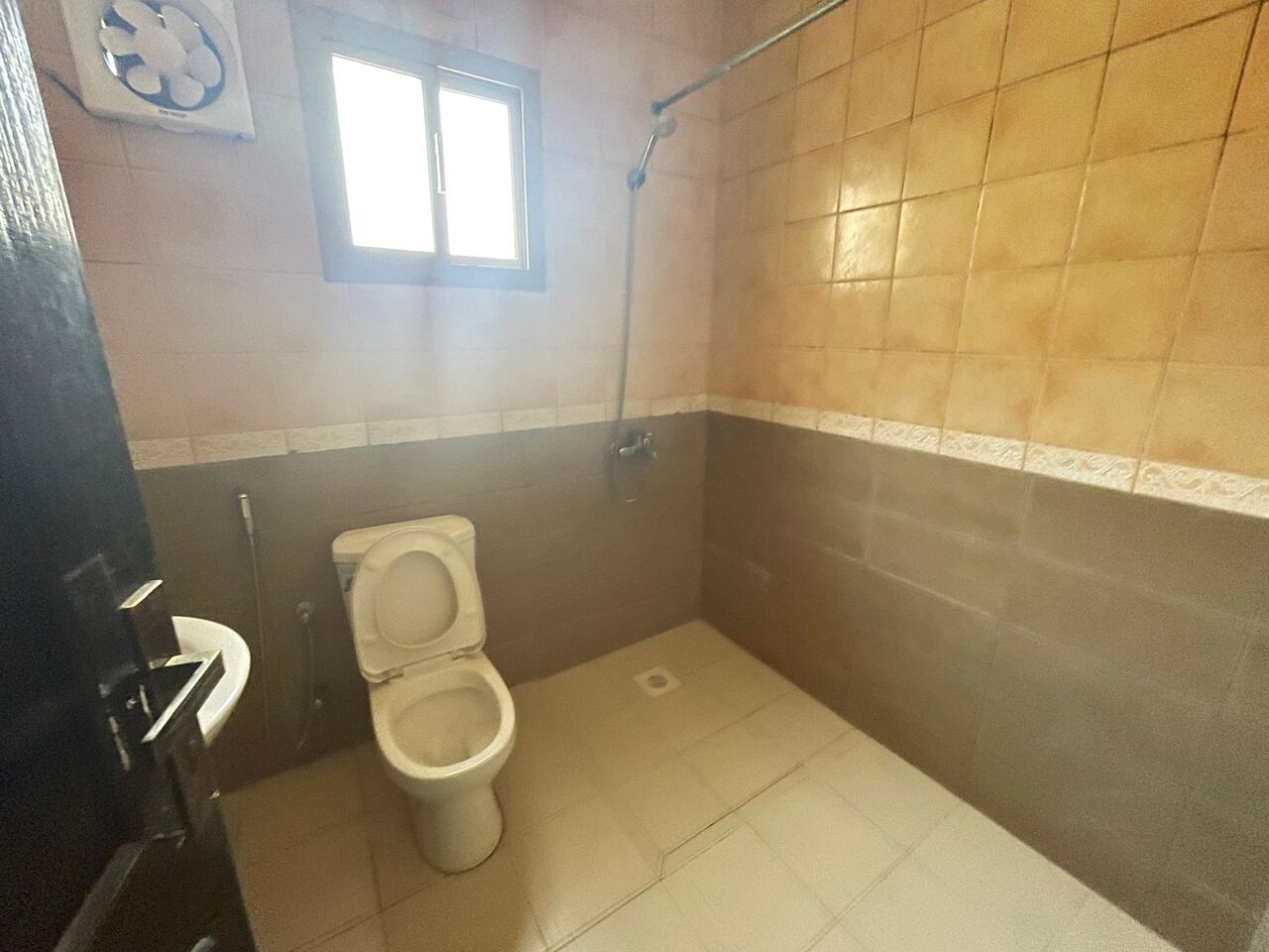 Umm Al Hassam, Apartments, Flats, Houses & Villas, BHD 220/month,  2 Bedroom Flat In Umm Al Hassam With Ewa