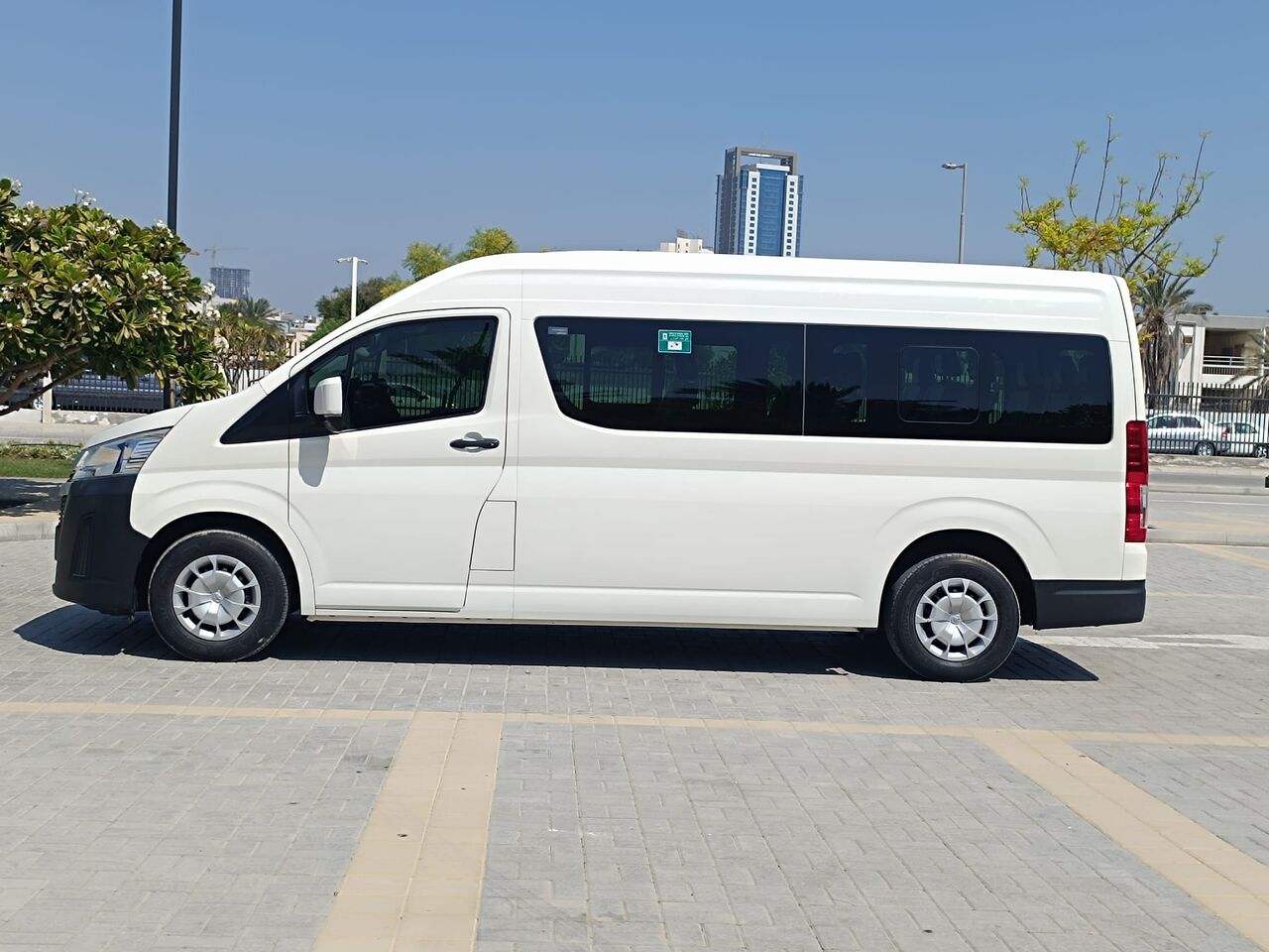 Manama, Vehicles, Cars & Trucks , BHD 11500,  TOYOTA HIACE,  2023,  Automatic,  59000 KM,  FULL