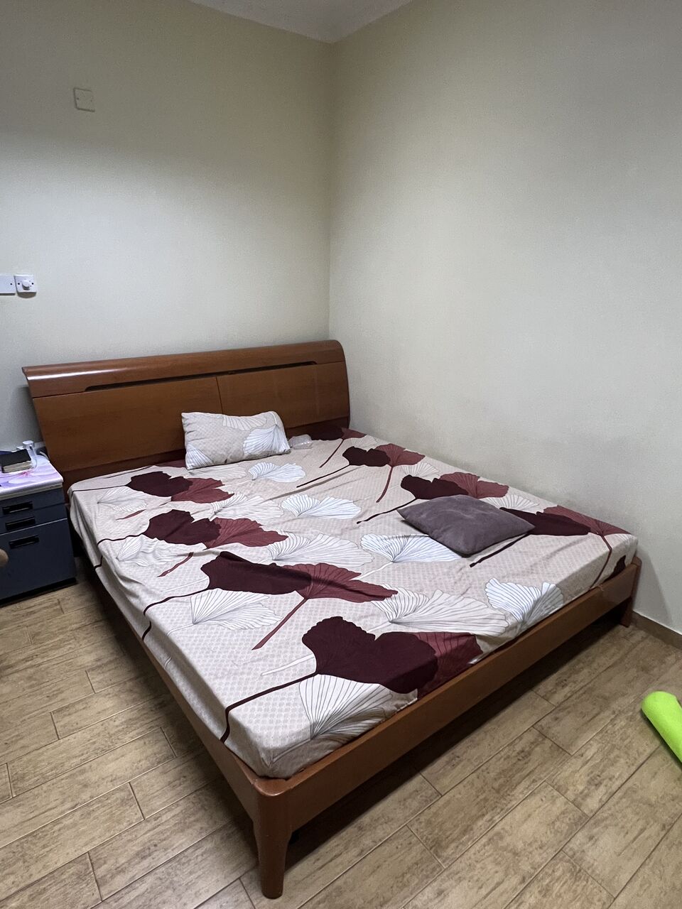 Juffair, Household Items, BHD 25,  Wooden Bed With Mattress  (king Size)