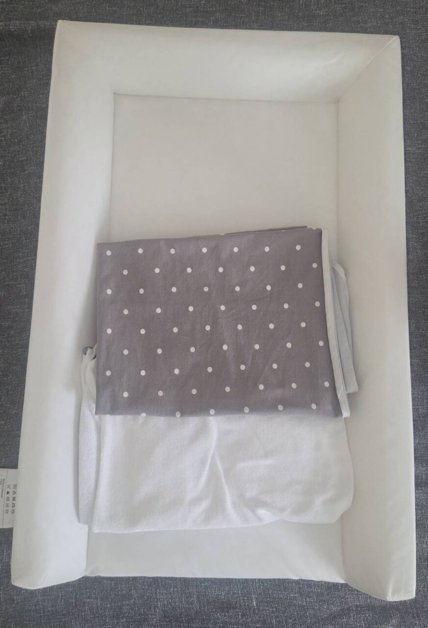 Riyadh, Furniture, SAR 550,  Baby Changing Table + Changing Mat (IKEA SUNDVIK)