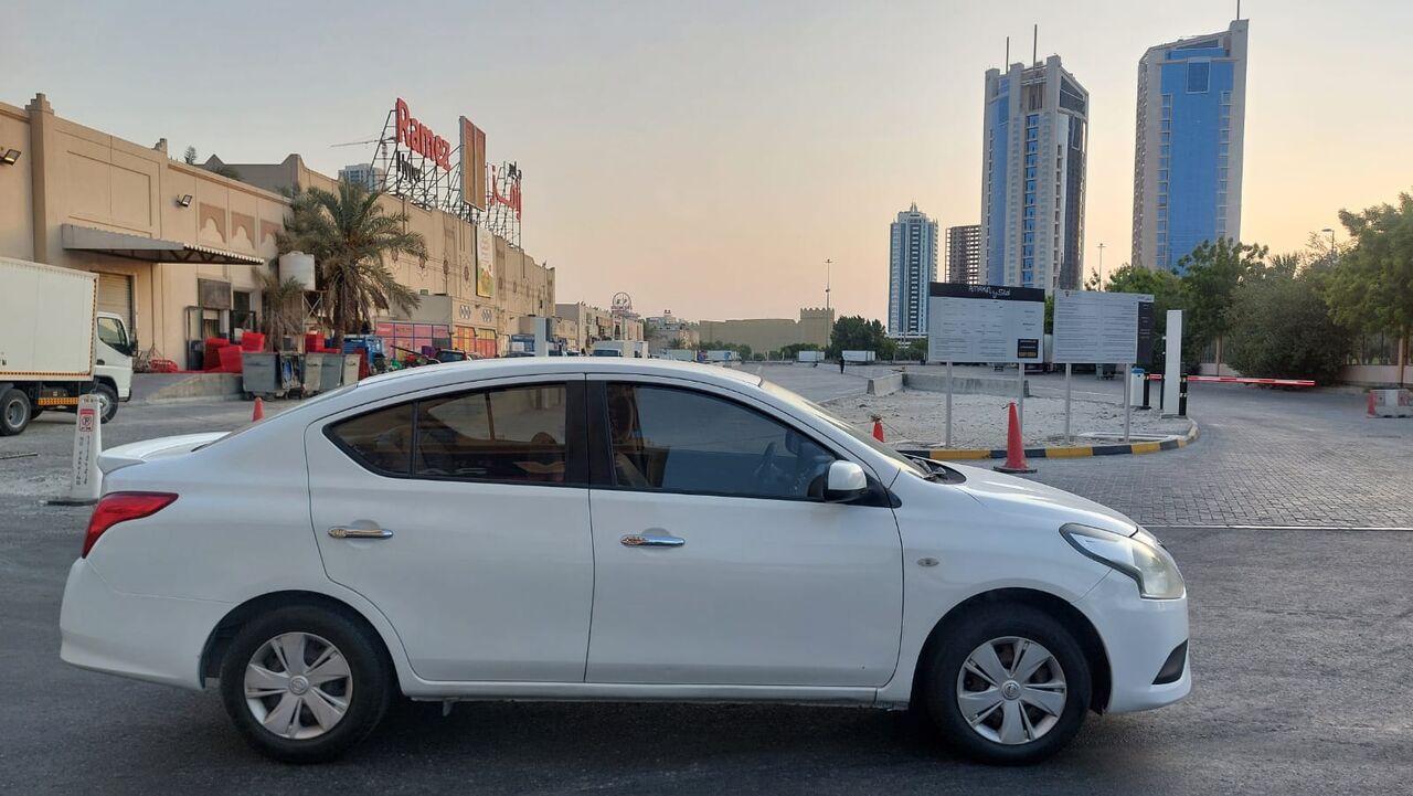 Manama, Vehicles, Cars & Trucks , BHD 1850,  Nissan Sunny 1.5 L Automattic Very Good Condation,  2017,  Automatic,  300000 KM,   Expect Leaving