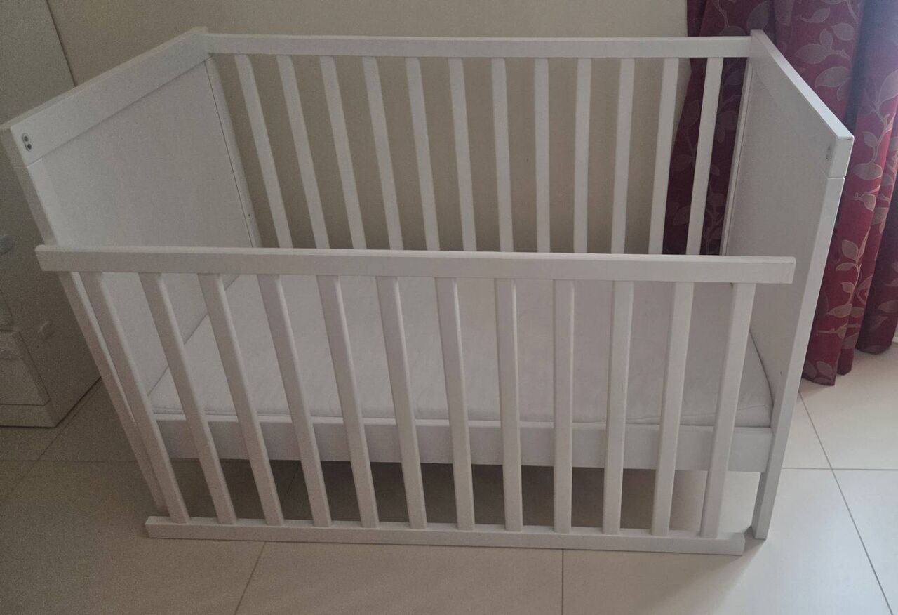 Riyadh, Furniture, SAR 650,  Baby Cot + Mattress & Full Bedding Set