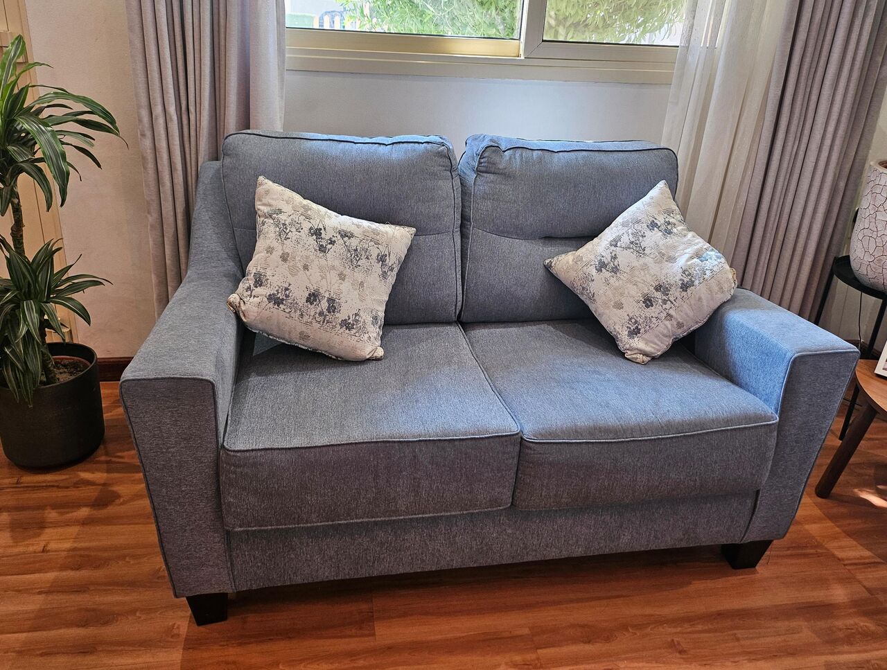 Khobar, Furniture, SAR 1800,  كنب اشلي منجد جديد اسفنج مطلق درجة اول. Sofa Newley Upolst