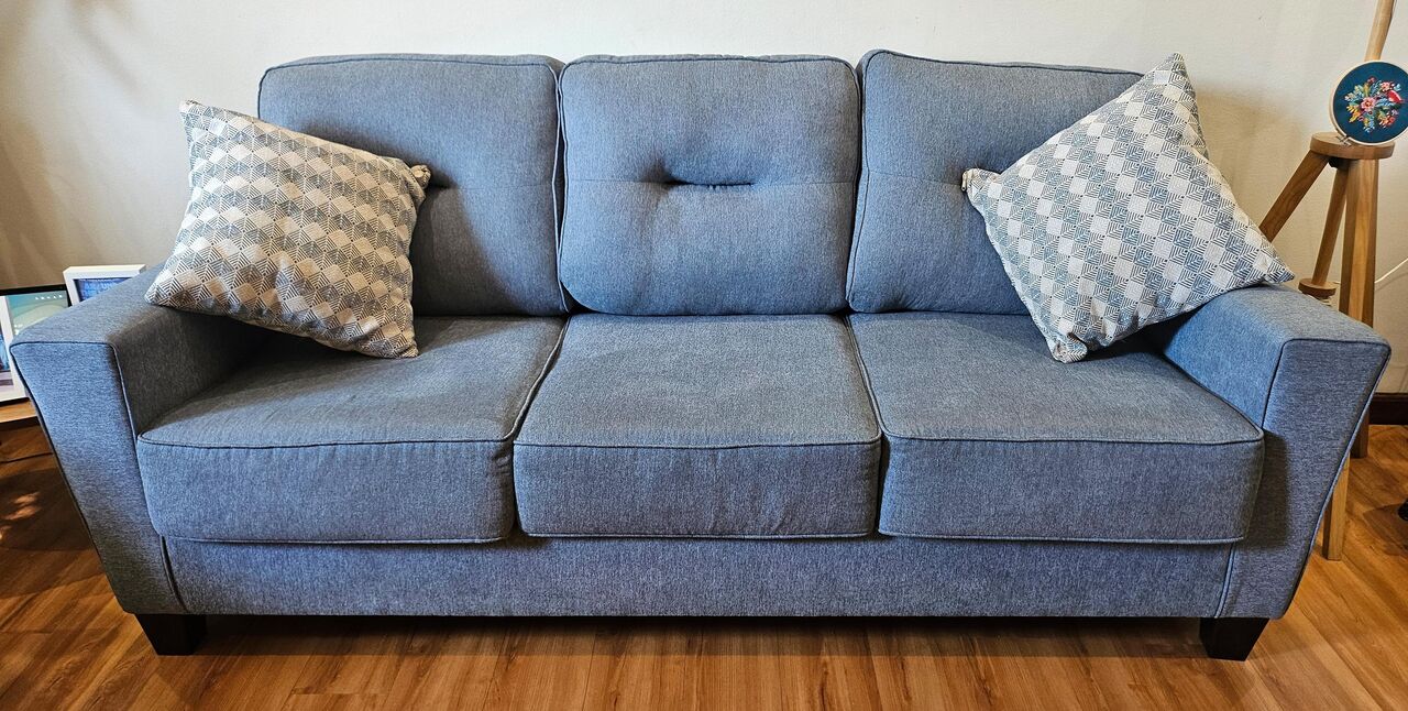 Khobar, Furniture, SAR 1800,  كنب اشلي منجد جديد اسفنج مطلق درجة اول. Sofa Newley Upolst