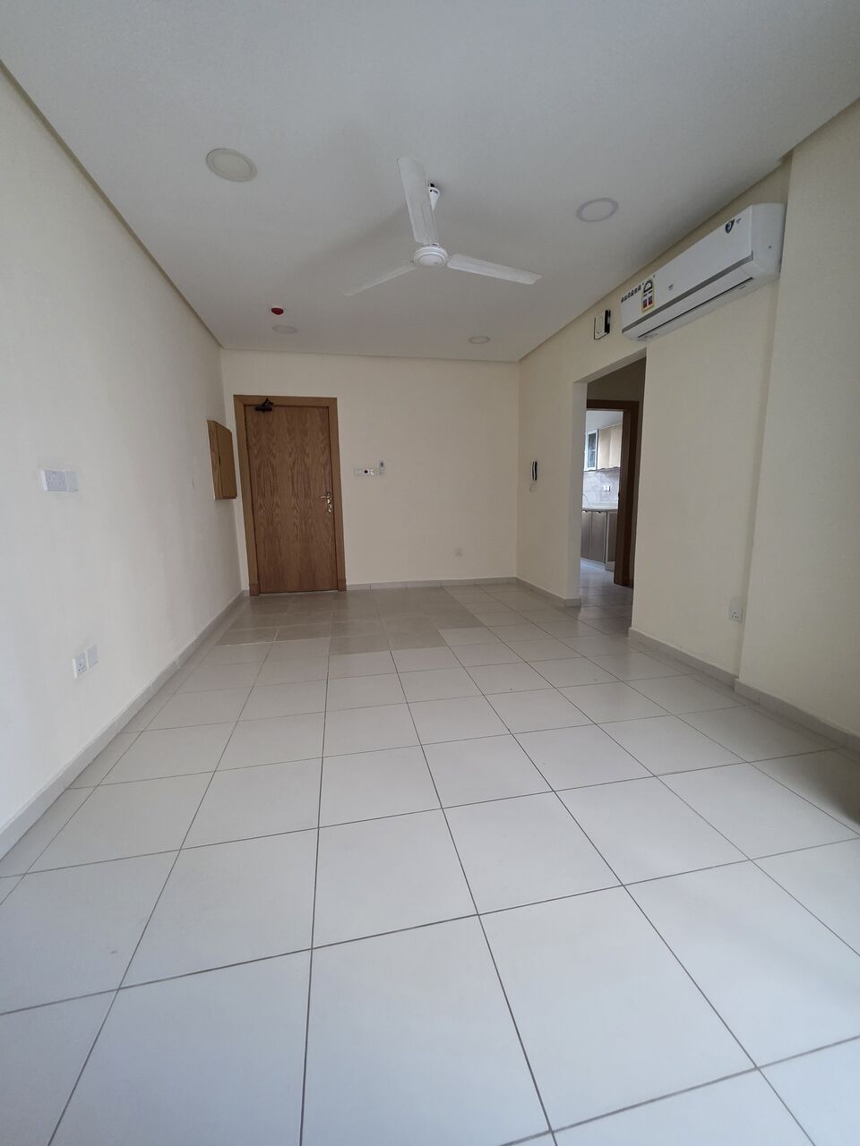 Hidd, Apartments, Flats, Houses & Villas, BHD 230/month,  2 BR,  @2BATHROOM Hall Kitchen With Electricity Car Parking Balcony