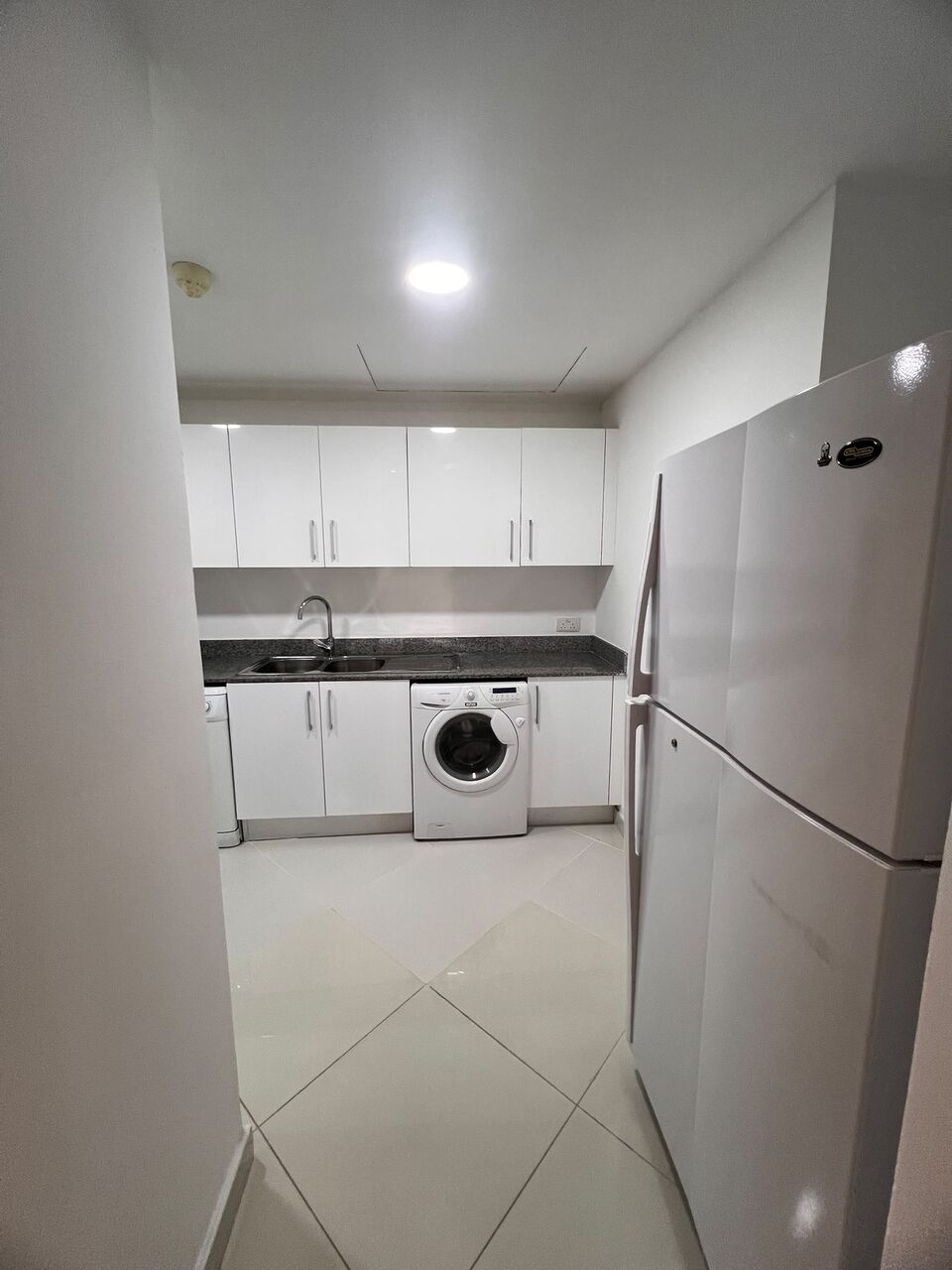 Sanabis, Apartments, Flats, Houses & Villas, BHD 475/year,  2 BR,  Luxury 2BHK Apartment For Rent! ✨ ​Location: Near Dana Mall, City Centre & Bahrain Mall