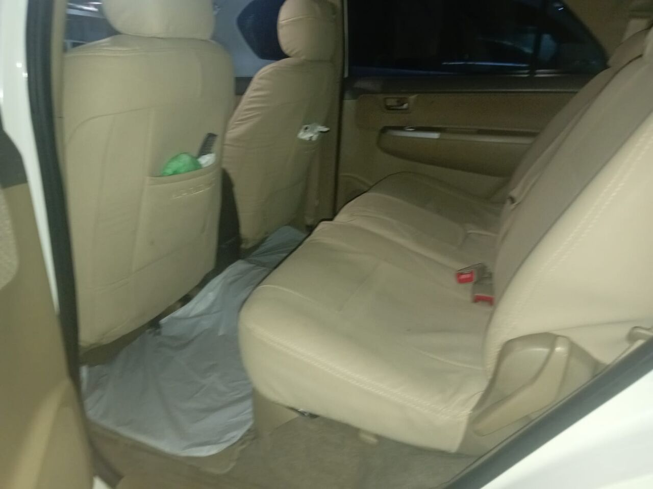 Jeddah, Vehicles, Cars & Trucks , SAR 30000,  Toyota Fortuner,  2013,  Automatic,  256003 KM,    &ndash; 2.7L Petrol Engine &ndash;  Transmission &ndash; Well Maintained
