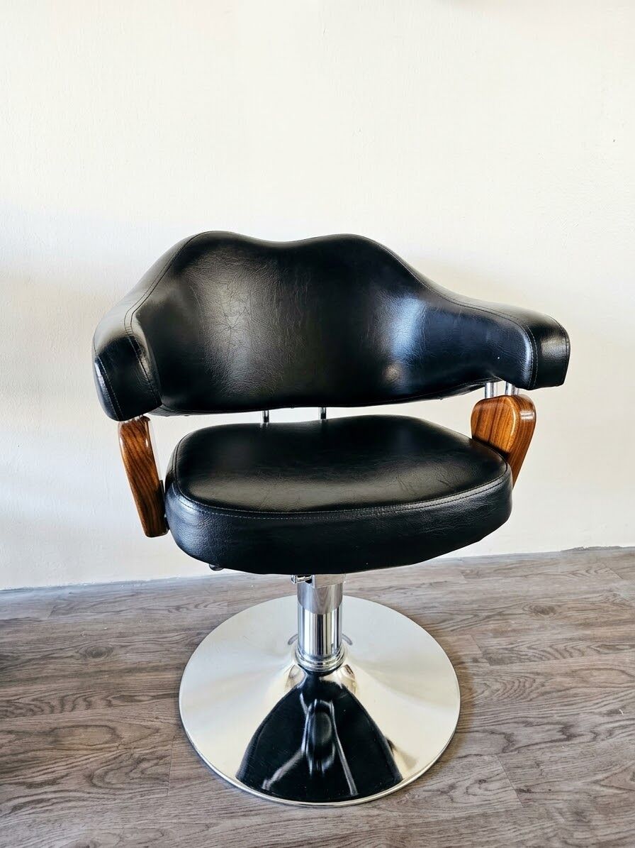 Riffa, Health & Beauty Items, BHD 20,  Barber Chair