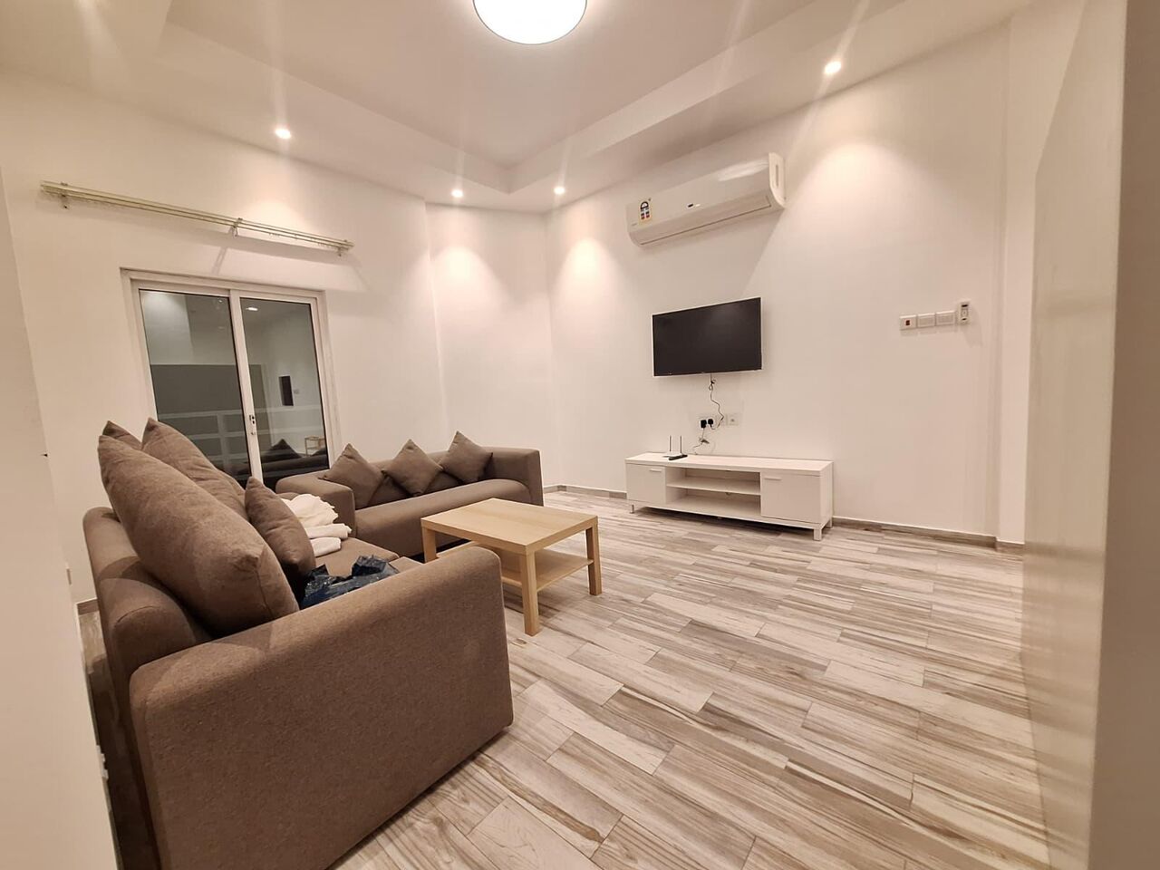 Juffair, Apartments, Flats, Houses & Villas, BHD 320/month,  Furnished,  100 Sq. Meter,  ELEGANT | 2 BEDROOMS | FAMILY | PARKING | JUFFAIR