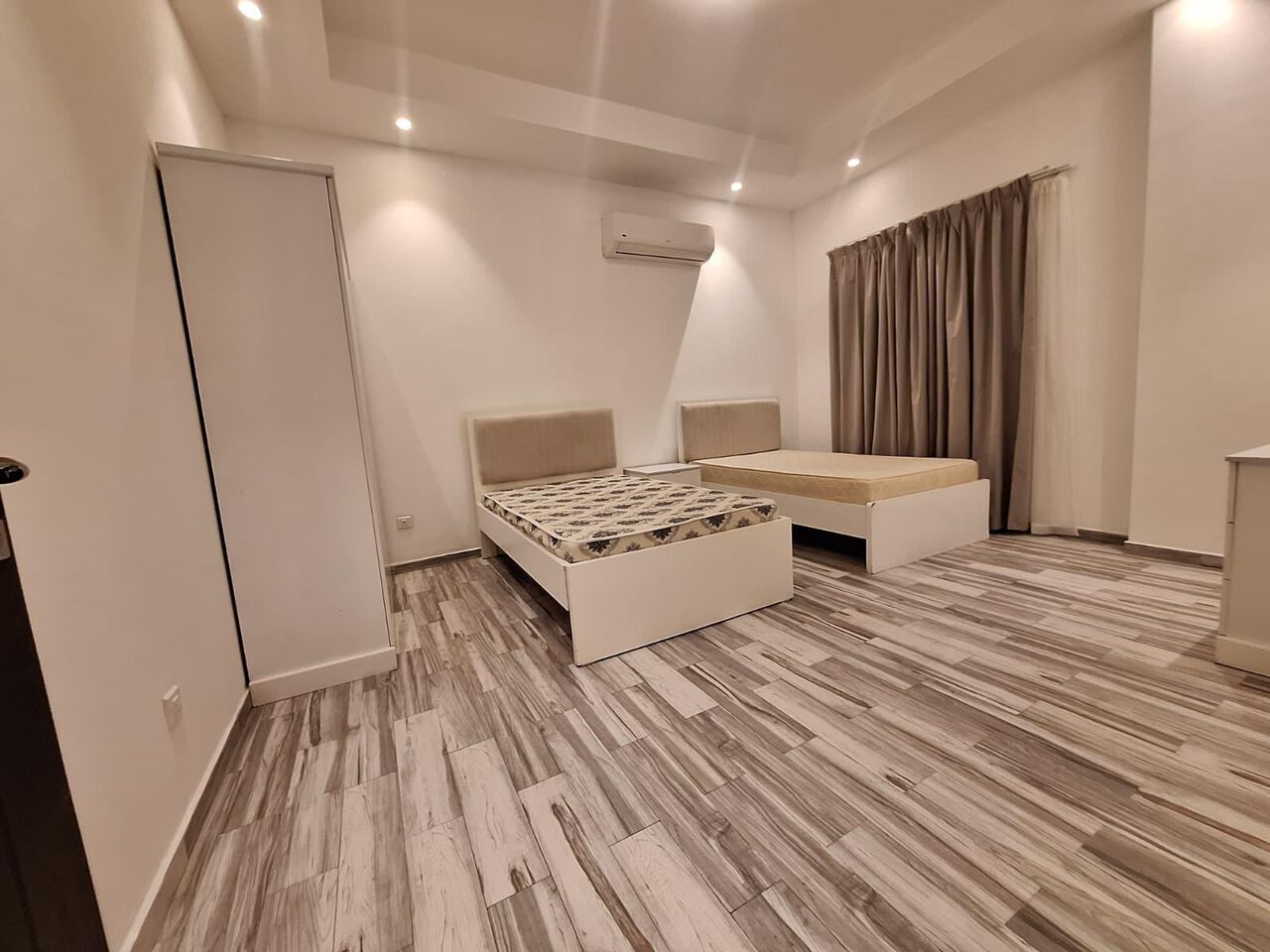 Juffair, Apartments, Flats, Houses & Villas, BHD 320/month,  Furnished,  100 Sq. Meter,  ELEGANT | 2 BEDROOMS | FAMILY | PARKING | JUFFAIR