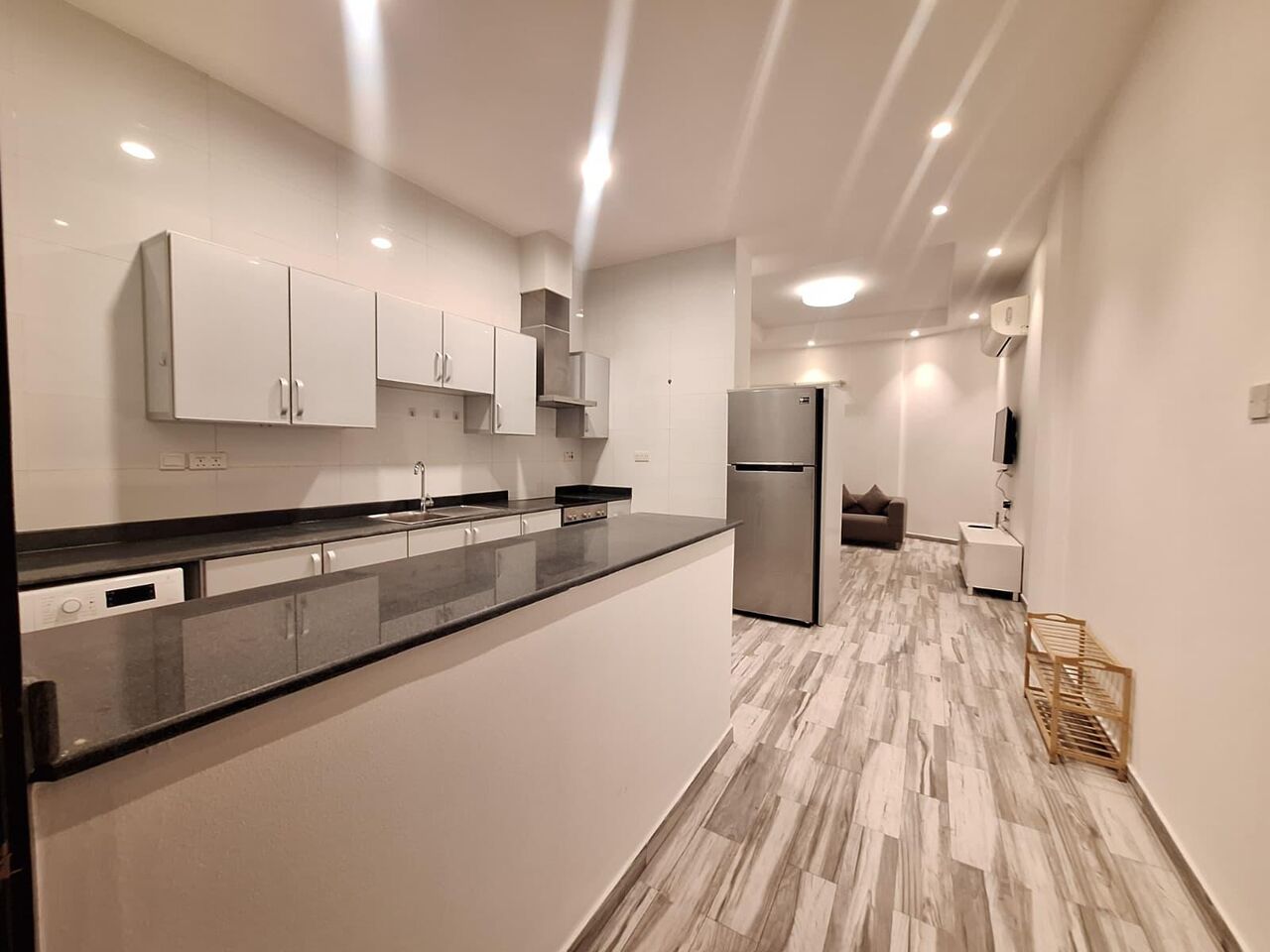 Juffair, Apartments, Flats, Houses & Villas, BHD 320/month,  Furnished,  100 Sq. Meter,  ELEGANT | 2 BEDROOMS | FAMILY | PARKING | JUFFAIR