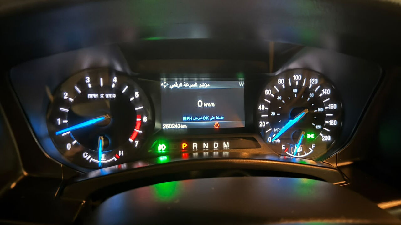 Riyadh, Vehicles, Cars & Trucks , SAR 45000,  Ford Expedition,  2015,  Automatic,  260009 KM,  For Sale:   &ndash; Short Wheelbase, 4x4