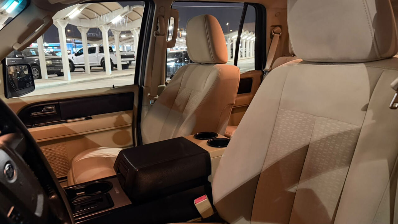 Riyadh, Vehicles, Cars & Trucks , SAR 45000,  Ford Expedition,  2015,  Automatic,  260009 KM,  For Sale:   &ndash; Short Wheelbase, 4x4