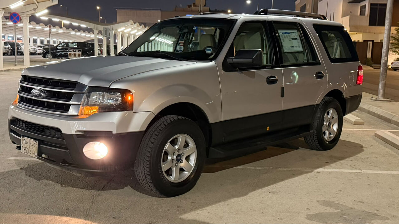 Riyadh, Vehicles, Cars & Trucks , SAR 45000,  Ford Expedition,  2015,  Automatic,  260009 KM,  For Sale:   &ndash; Short Wheelbase, 4x4