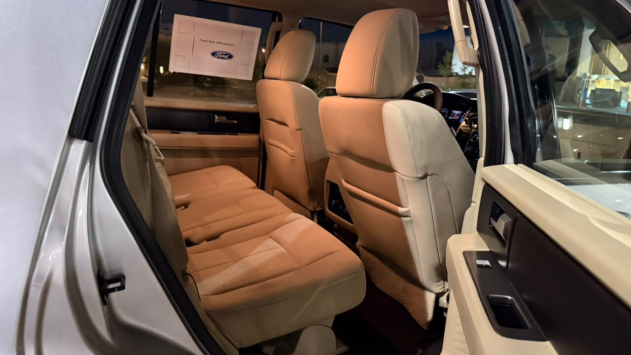 Riyadh, Vehicles, Cars & Trucks , SAR 45000,  Ford Expedition,  2015,  Automatic,  260009 KM,  For Sale:   &ndash; Short Wheelbase, 4x4