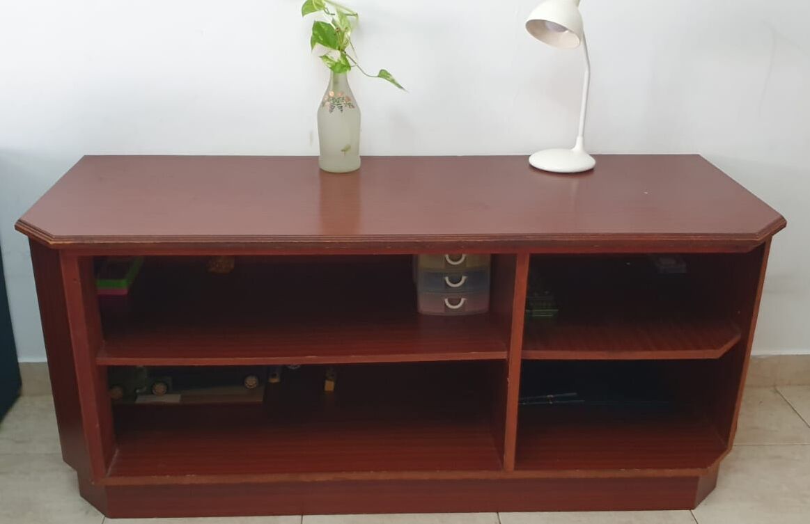 Mahooz, Furniture, BHD 20,  Wooden TV Stand / Entertainment Unit For Sale