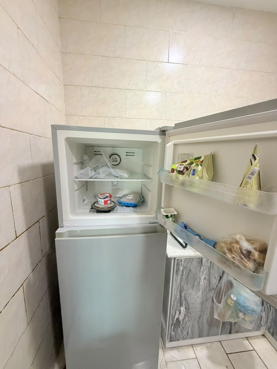 Al Rakah Al Shamaliyah, Appliances, SAR 1000,  Fridge Large Ikon Grey 253 Liter