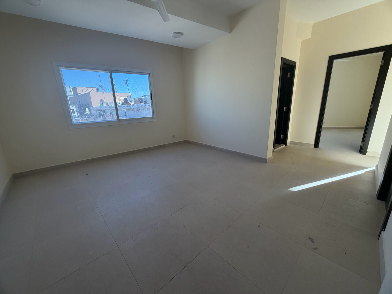 Salmaniya, Apartments, Flats, Houses & Villas, BHD 210/month,  2 BR,  2 Bedroom Flat For Rent With Ewa