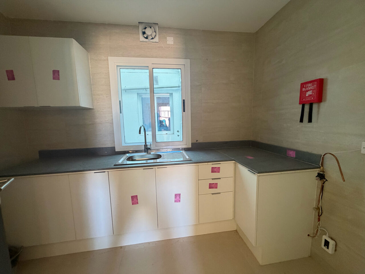 Salmaniya, Apartments, Flats, Houses & Villas, BHD 210/month,  2 BR,  2 Bedroom Flat For Rent With Ewa