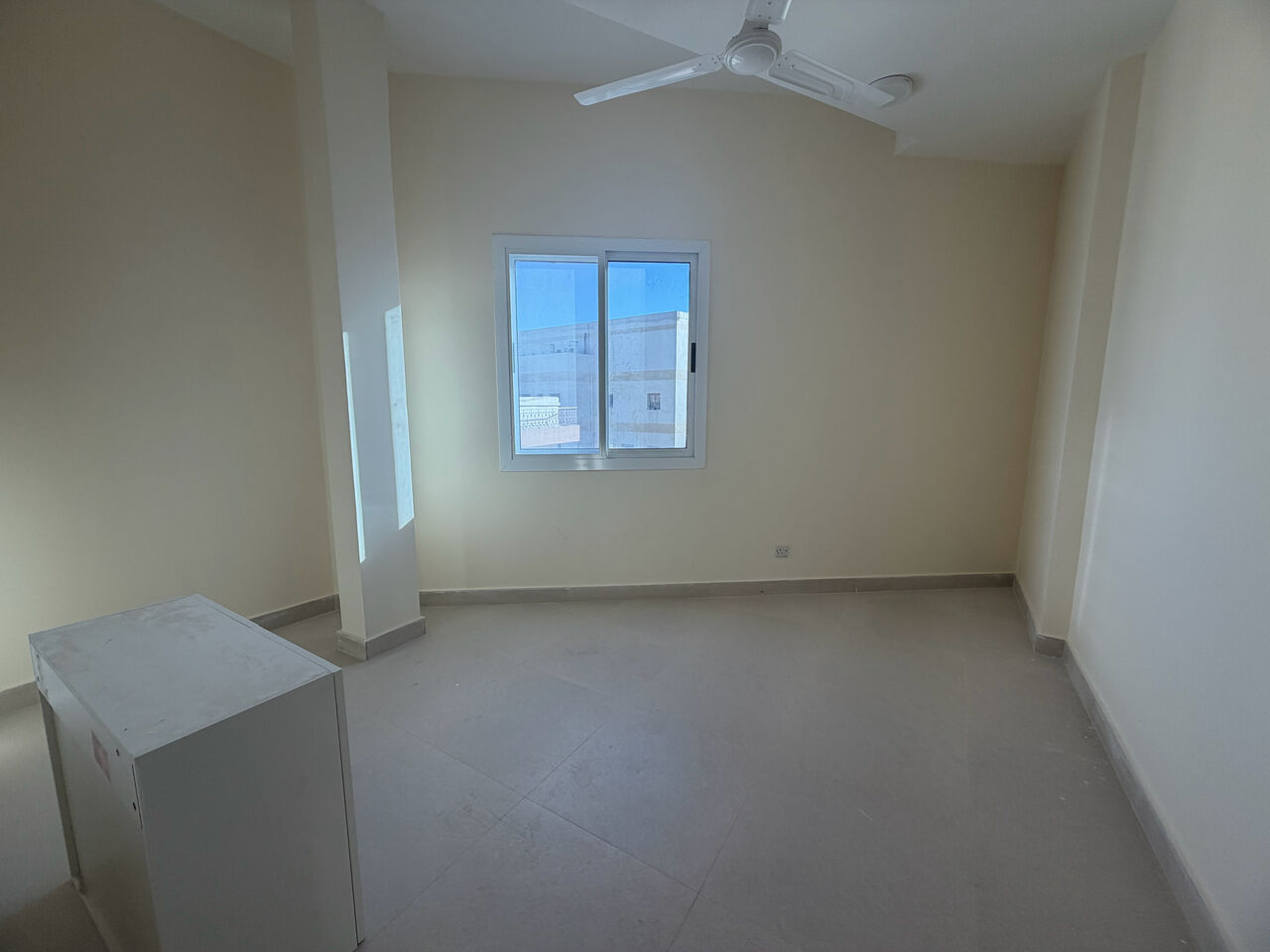 Salmaniya, Apartments, Flats, Houses & Villas, BHD 210/month,  2 BR,  2 Bedroom Flat For Rent With Ewa
