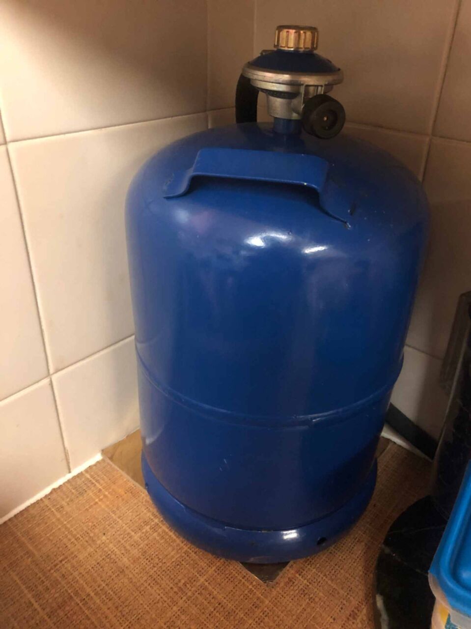 Manama, Household Items, BHD 15,  Gas Cylinder With Regulator And Pipe For Sale
