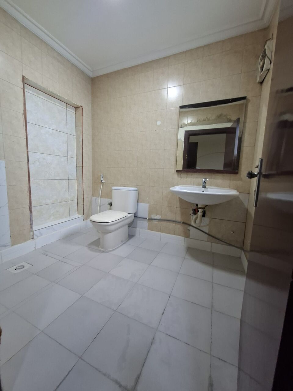 Juffair, Apartments, Flats, Houses & Villas, BHD 160/month,  Furnished,  Furnished Studio Flat For Rent In Juffair ( All Inclusive Ewa)