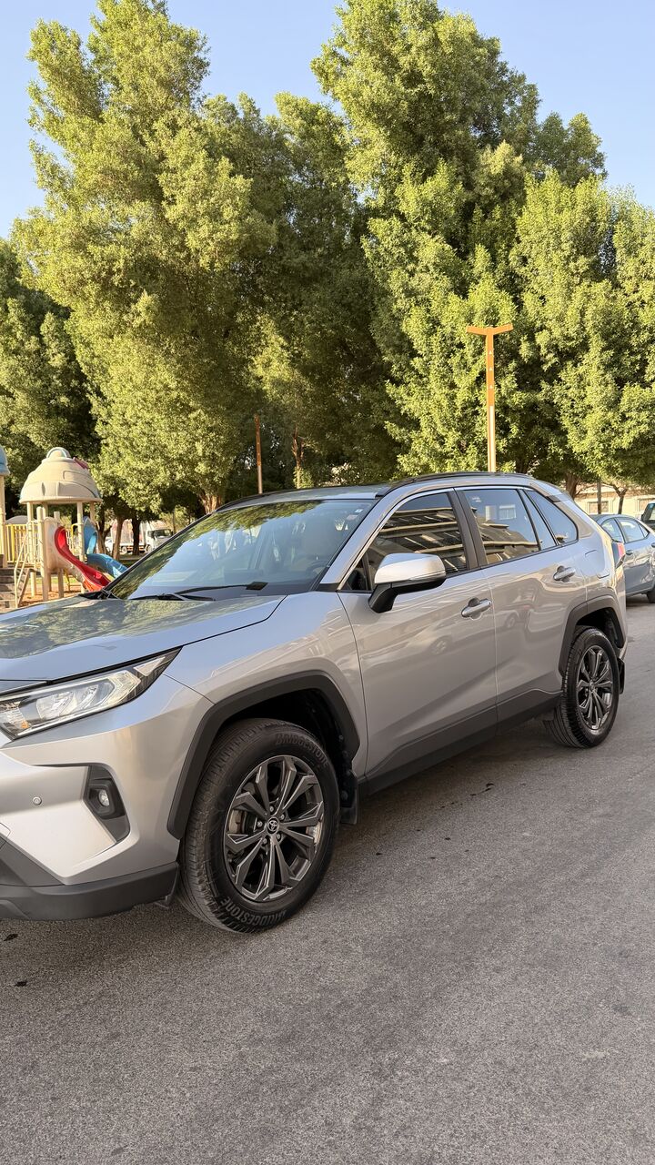 Al Suwaidi, Vehicles, Cars & Trucks , SAR 105000,  Toyota RAV4,  2024,  Automatic,  82000 KM,   XLE  &ndash; First Owner &ndash; Full Toyota Service History