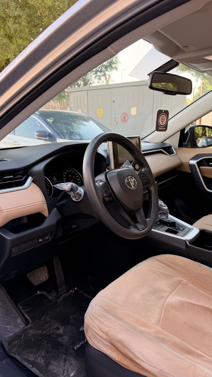 Al Suwaidi, Vehicles, Cars & Trucks , SAR 105000,  Toyota RAV4,  2024,  Automatic,  82000 KM,   XLE  &ndash; First Owner &ndash; Full Toyota Service History