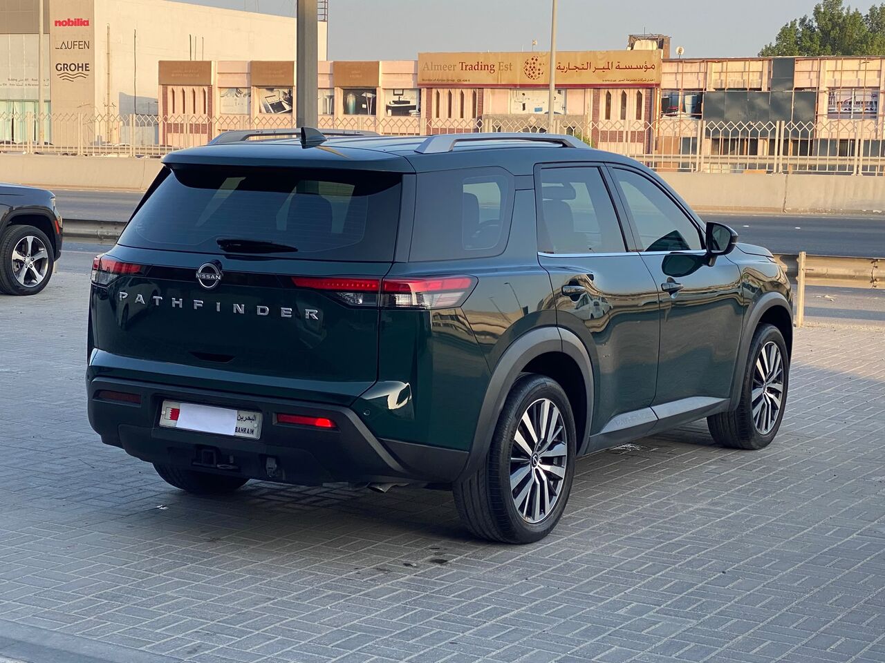 Manama, Vehicles, Cars & Trucks , BHD 13300,  Nissan Pathfinder,  2022,  Automatic,  49750 KM,    (Green)
