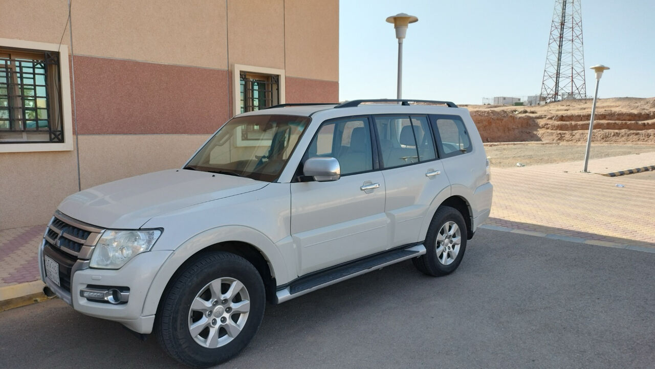 As Sulayyil, Vehicles, Cars & Trucks , SAR 40000,  Mitsubishi Pajero,  2016,  Automatic,  271000 KM,   ,  Model ,