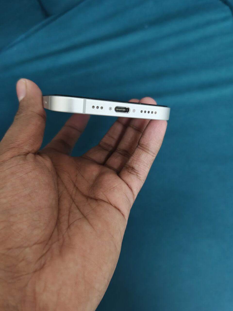 Al Malaz, Mobile Phones, SAR 1750,  Iphone 16e Sale Full Box Like New 256Gb Whiter