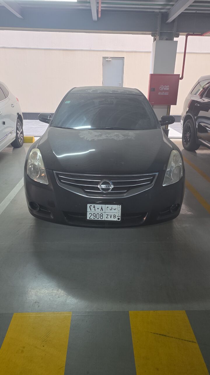 Khobar, Vehicles, Cars & Trucks , SAR 26000,  Nissan Altima,  2012,  Automatic,  156 KM,    Low Mileage