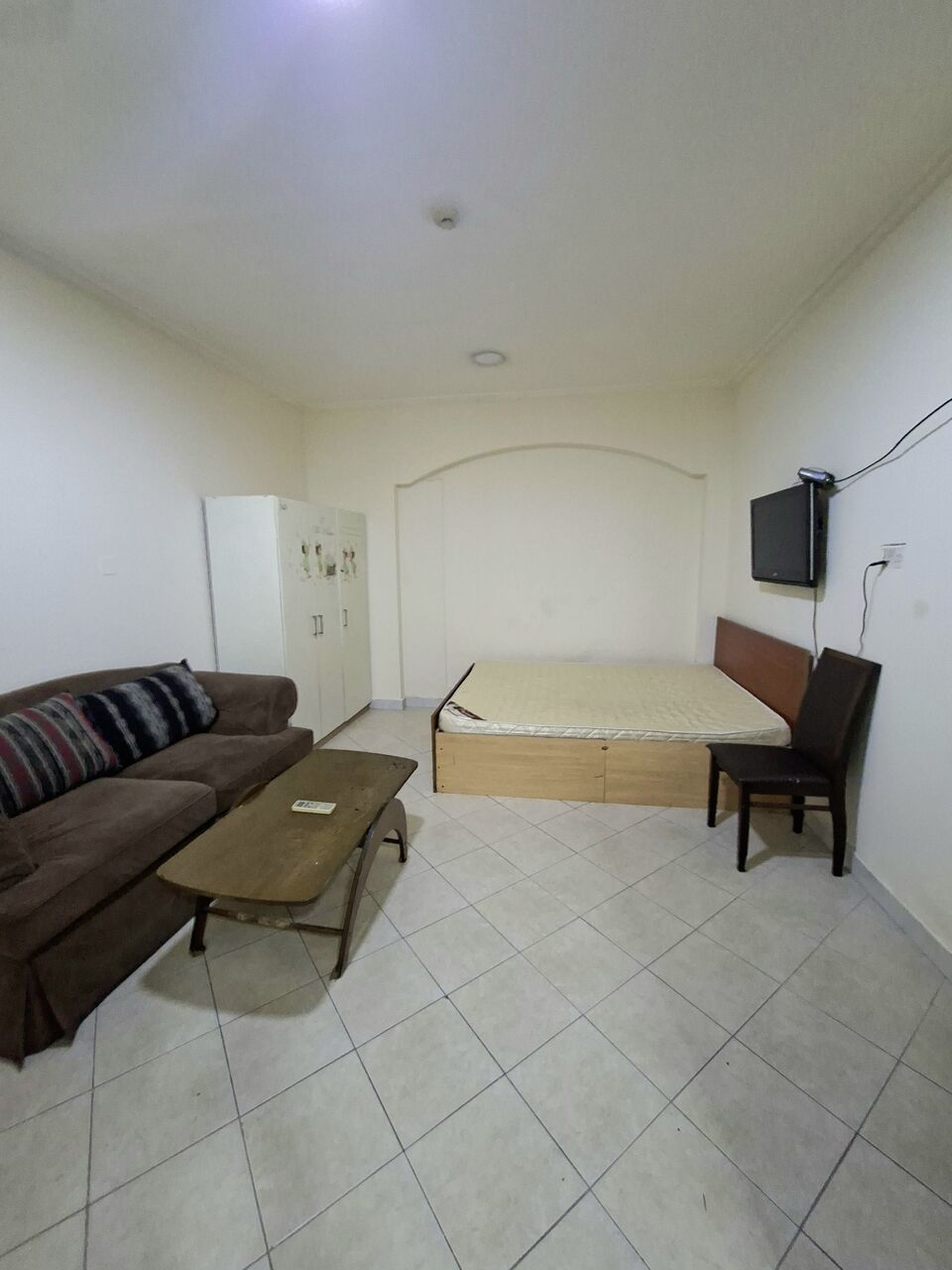 Juffair, Apartments, Flats, Houses & Villas, BHD 160/month,  Furnished,  Studio,  Furnished Studio Flat With Unlimited Ewa In Juffair,Lift,Neat Flat@ 35547951