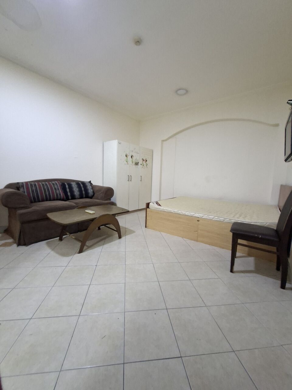 Juffair, Apartments, Flats, Houses & Villas, BHD 160/month,  Furnished,  Studio,  Furnished Studio Flat With Unlimited Ewa In Juffair,Lift,Neat Flat@ 35547951