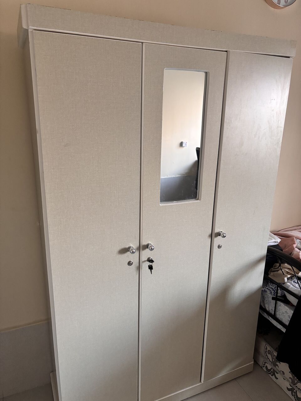 Dammam, Furniture, SAR 400,  Wardrobe With 3 Door And Mirror In Good Condition