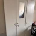 SAR 400,  Wardrobe With 3 Door And Mirror In Good Condition