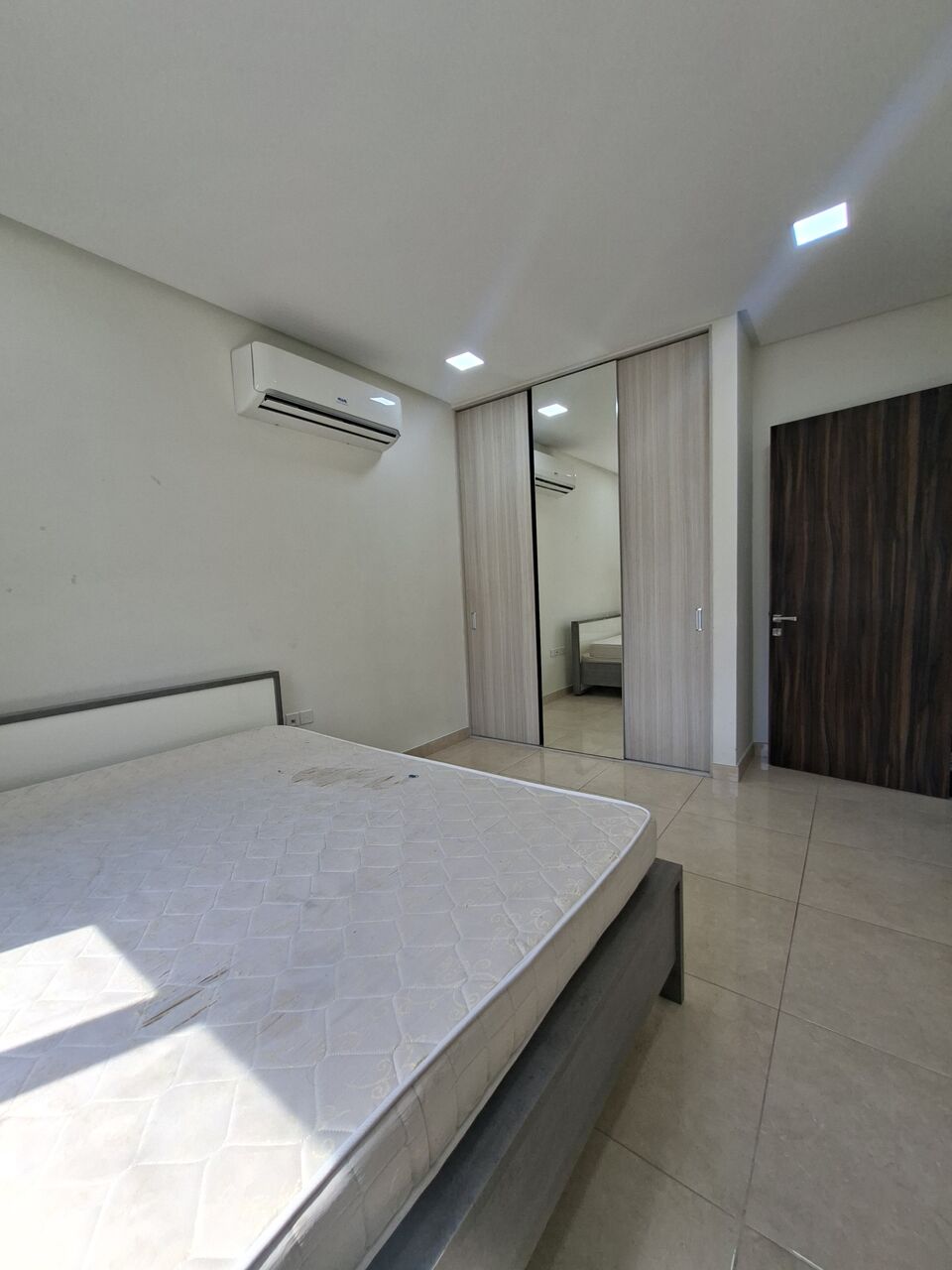 Adliya, Apartments, Flats, Houses & Villas, BHD 325/month,  Furnished,  2 BR,  Fully  Furnished Family 2BHK With Unlimited Ewa In Adliya,WiFi,Neat & Clean Flat@ 35547951