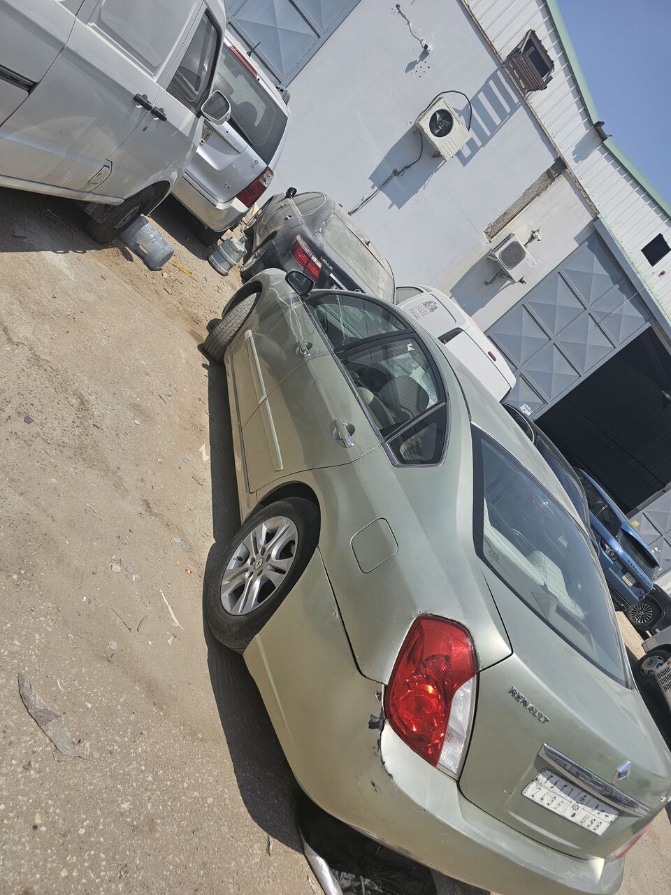Riyadh, Vehicles, Cars & Trucks , SAR 8000,  Renault Safrane,  2011,  Automatic,  260000 KM,