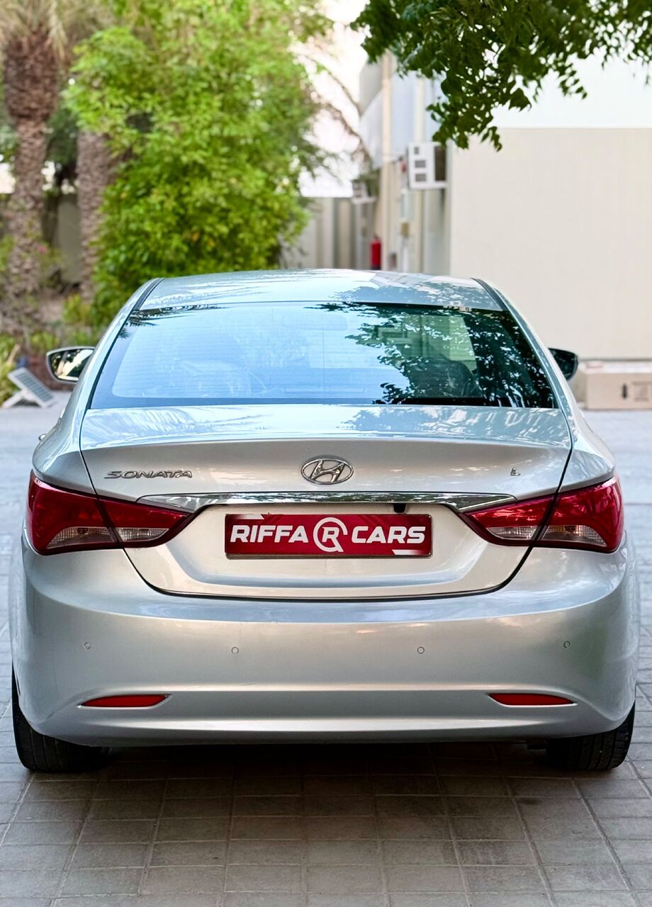 Manama, Vehicles, Cars & Trucks , BHD 1950,  Hyundai Sonata,  2014,  Automatic,  165000 KM,   SE  MODEL OFFER PRICE
