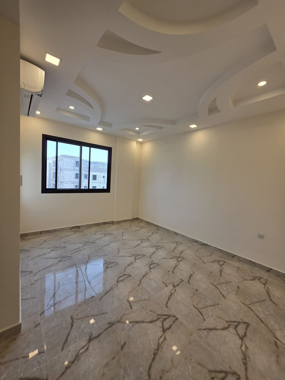 Hidd, Apartments, Flats, Houses & Villas, BHD 280,  3 BR,  Flat With AC In Hidd For Rent
