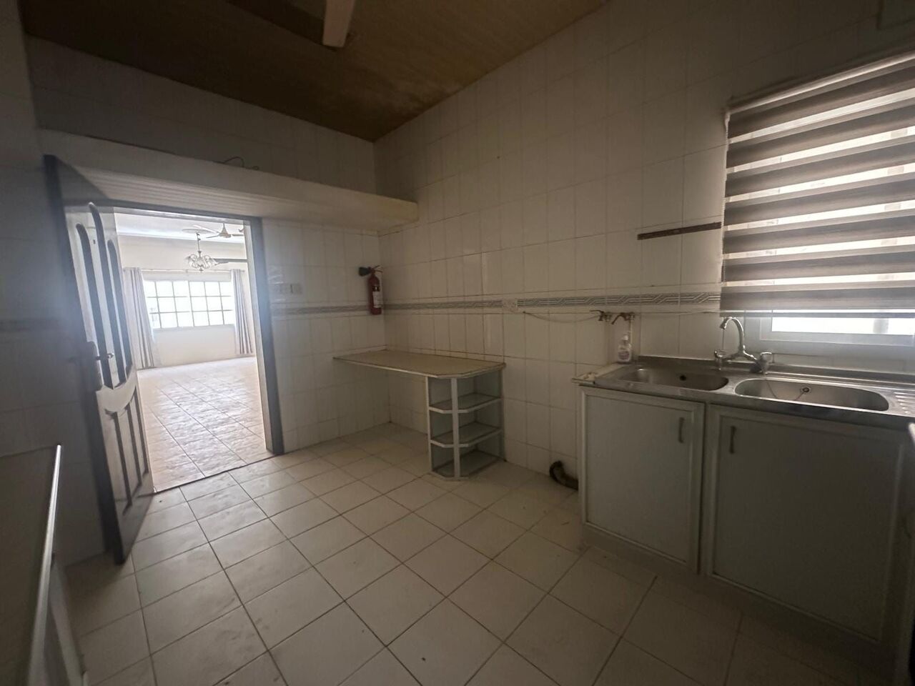 Gudaibiya, Apartments, Flats, Houses & Villas, BHD 240/month,  3 BR,  Gudaibiya:- Spacious 3Bhk Unfurnished Flat On Rent.
