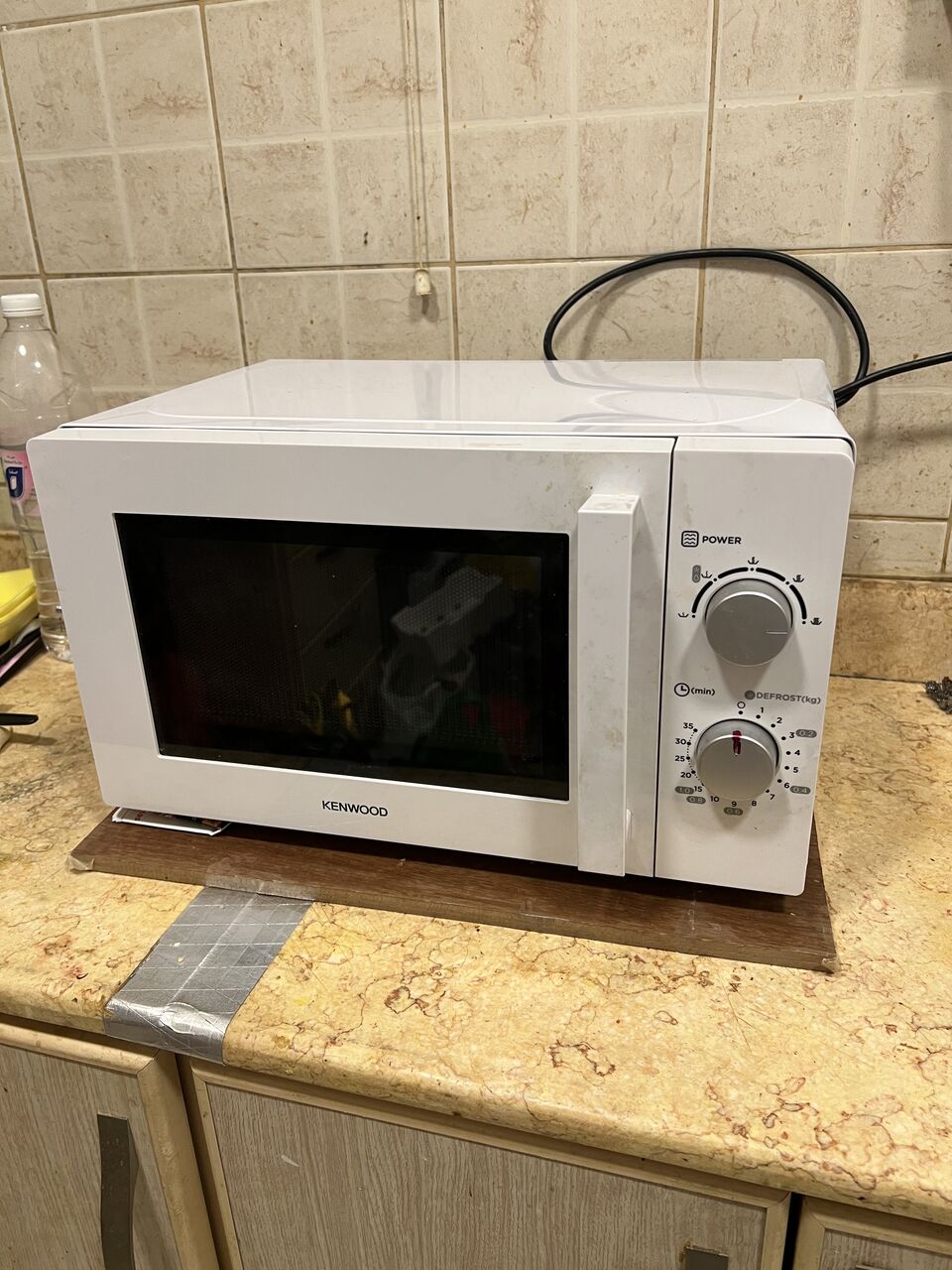 Riyadh, Appliances, SAR 200,  KENWOOD 20L MICROWAVE OVEN
