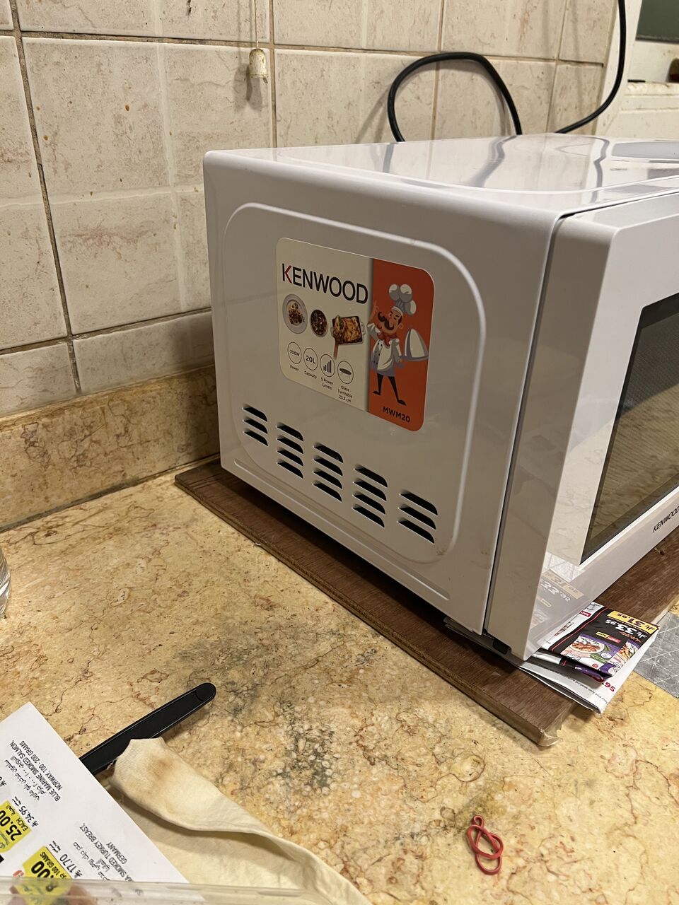 Riyadh, Appliances, SAR 200,  KENWOOD 20L MICROWAVE OVEN