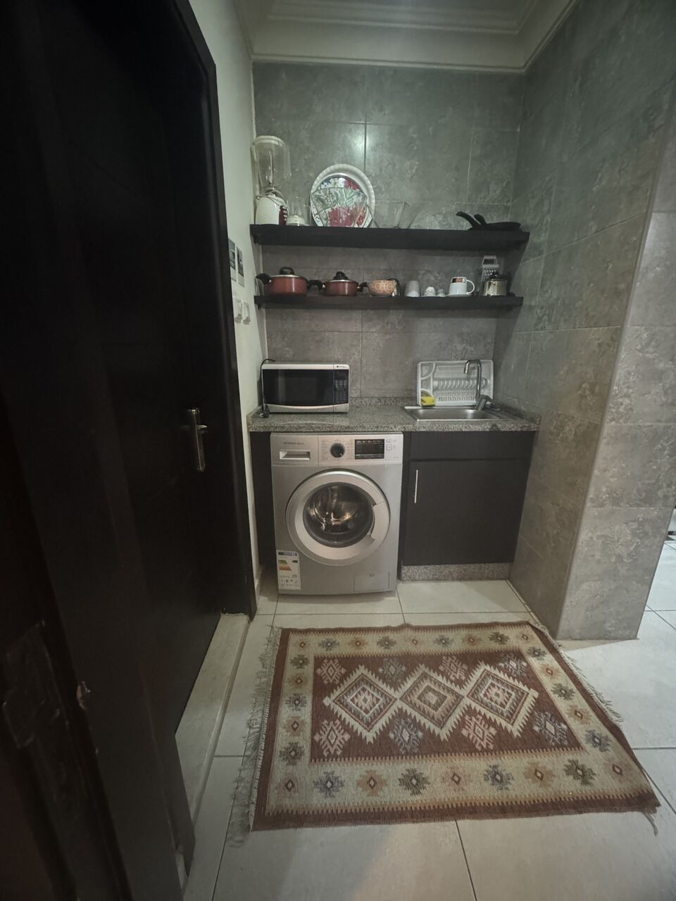 Amman, Housing Exchanges, JOD 4500/year,  1 BR,  Modern Fully Furnished Apartment In Jabal Al Lweibdeh &ndash; Amman