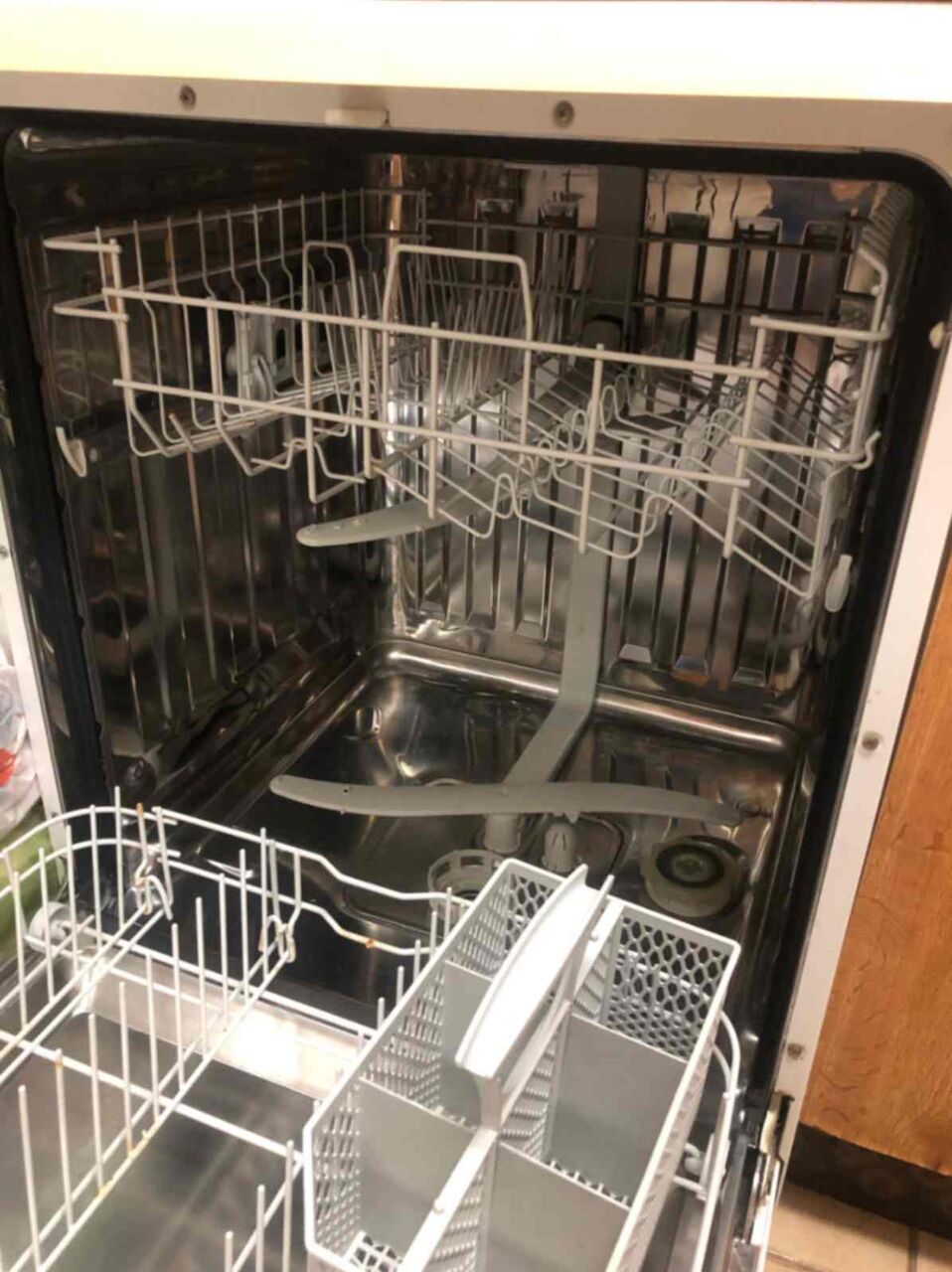 Manama, Appliances, BHD 25,  Dishwasher For Sale